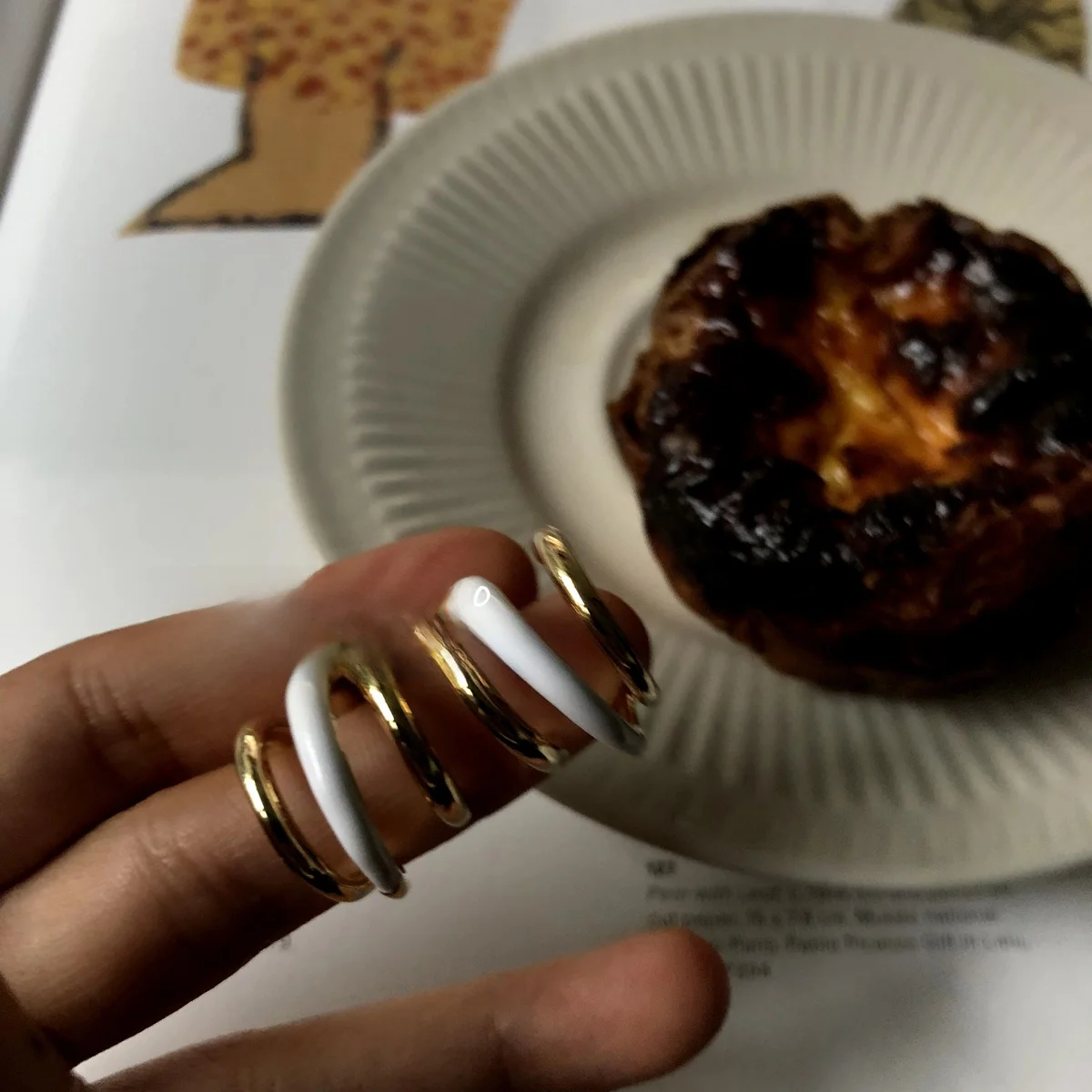 Chai Fu Studio/R0 Hong Kong Sle Normcore Ретро трехслойные серьги C-типа с капельной глазурью