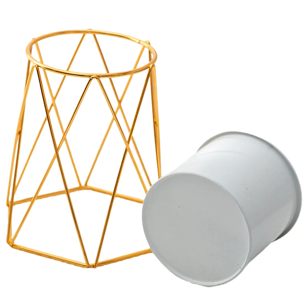 

Железная маленькая металлическая рамка для дома