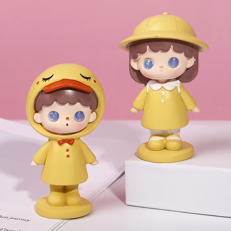 

5*8cm Cute Orange Hat Girl Boy Ornaments Cartoon Car Accessories Interior Woman Resin Couple Doll Car Gadget Decorative Ornament