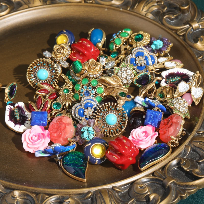 Винтажные антикварные золотые серьги цвета камеи розовые висячие рельефные с