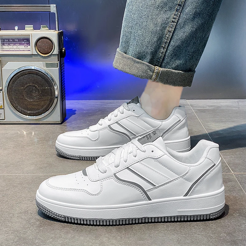 

Новинка 2024, удобная повседневная универсальная спортивная обувь в Корейском стиле для мальчиков, Мужская обувь для скейтборда