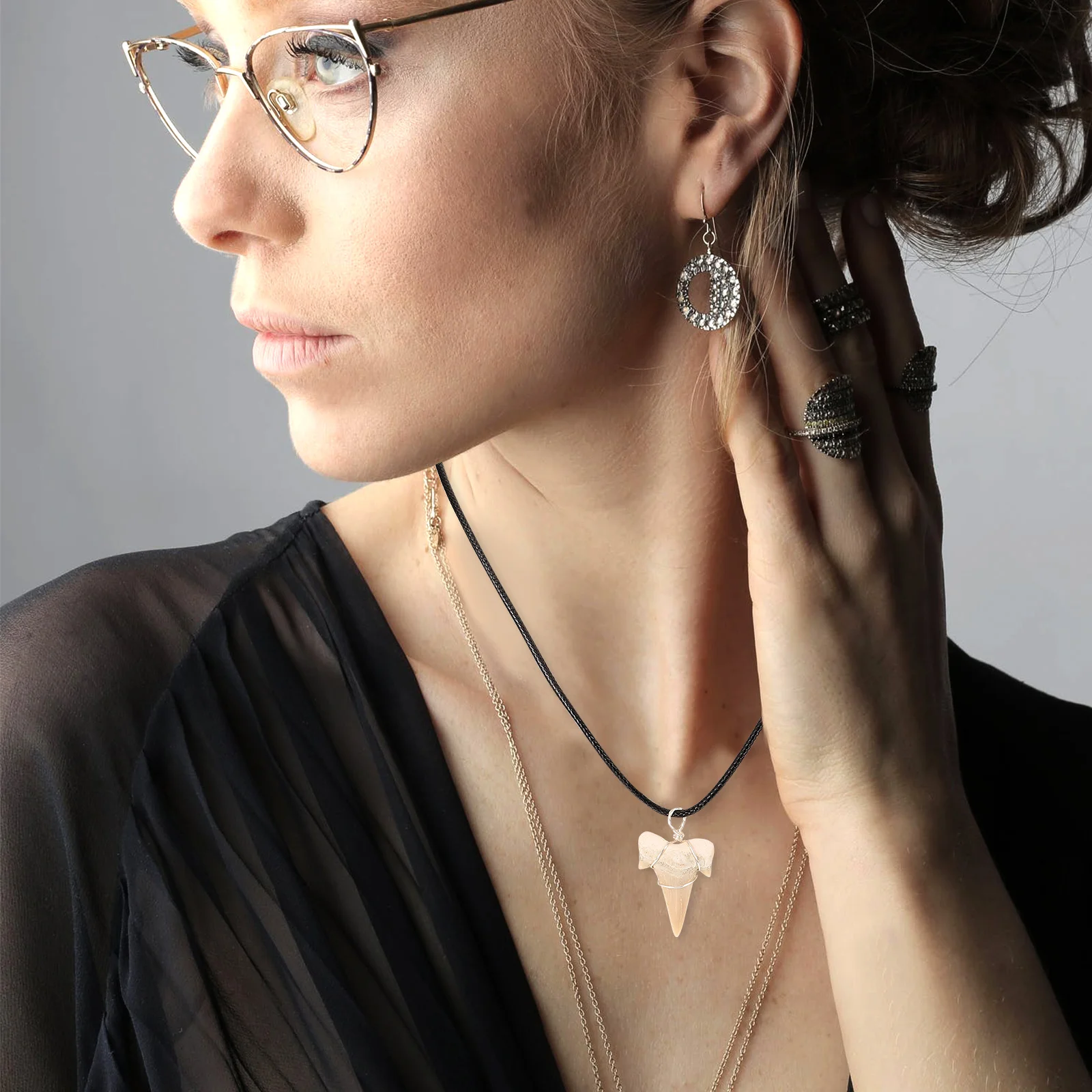 Женское ожерелье с подвесками в виде акулы и зубов подвесное для женщин кулон Fossil