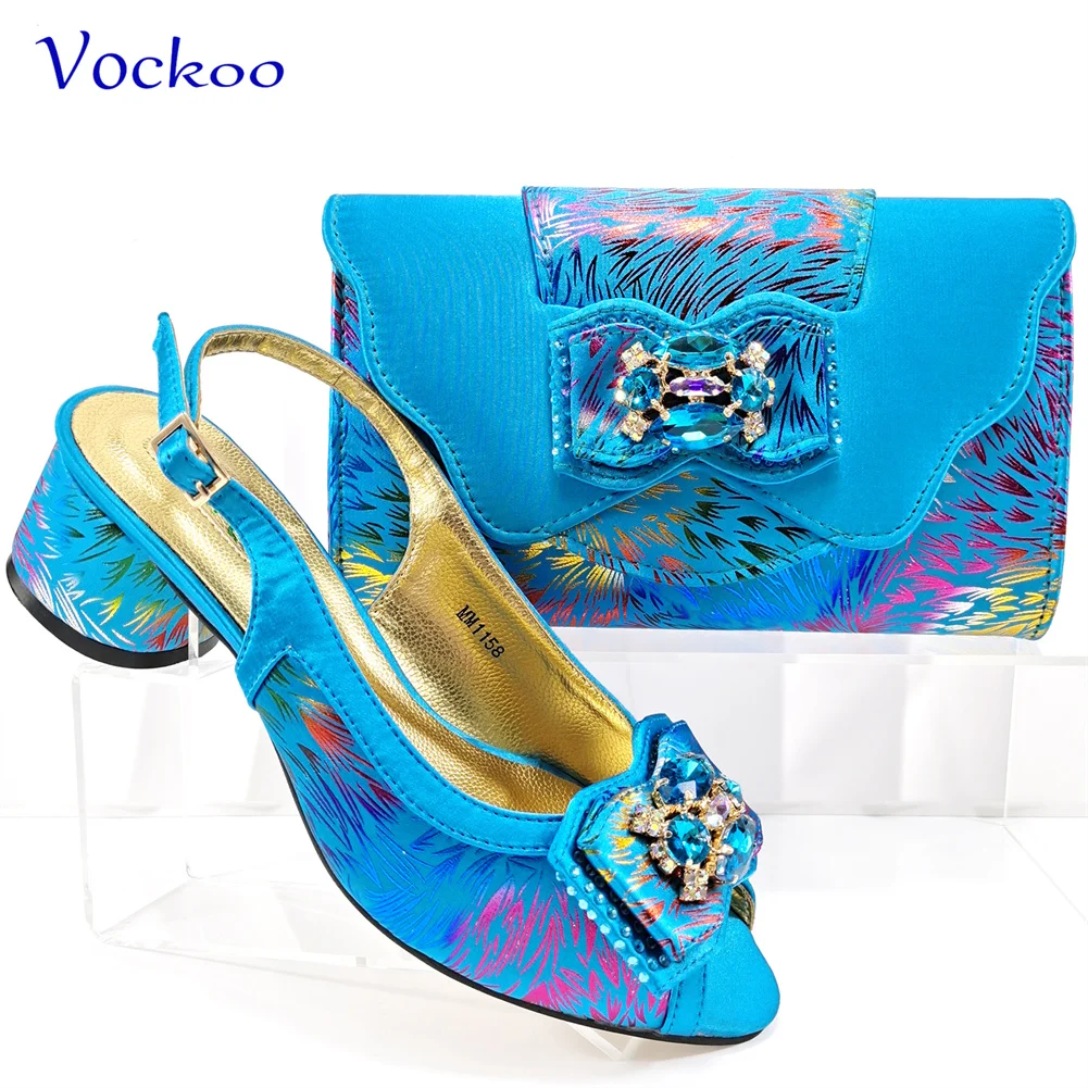 Новое поступление подходящие туфли и сумка золотого цвета удобные на круглом