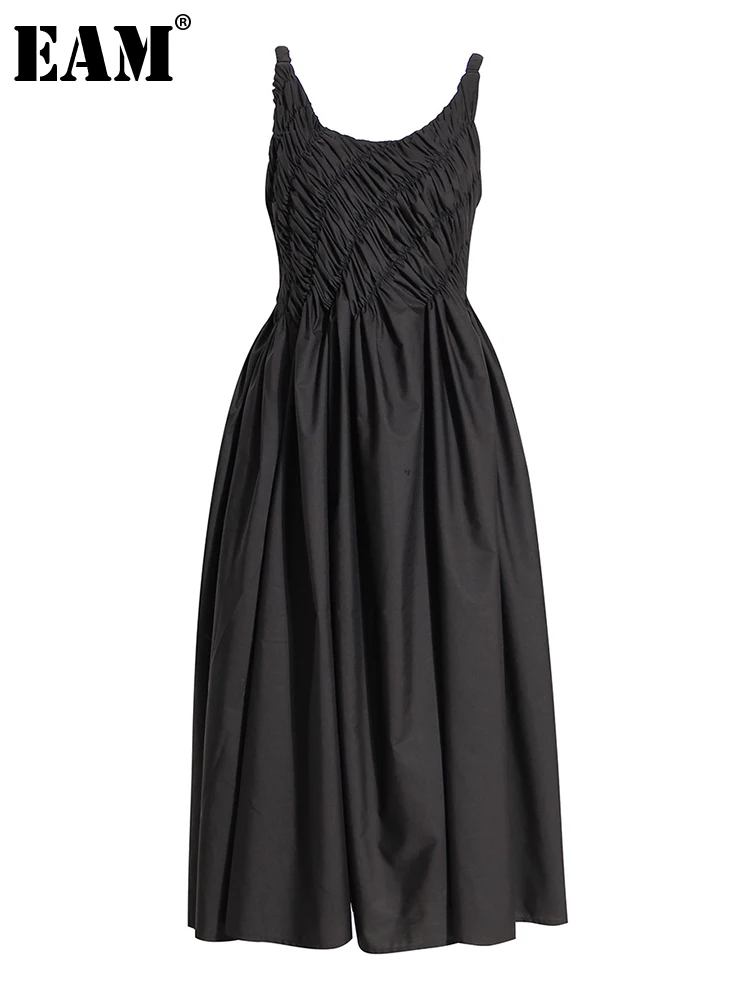 

[EAM] Women Black Pleated Long Elegant Spaghetti Strap Dress New Round Neck Sleeveless Fashion Tide Spring Summer 2022 1DE8280
