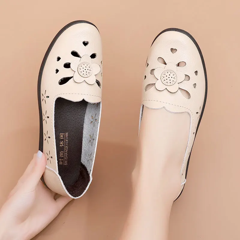 Hollow-out Women Flats Soft Moccasins Leather Woman Loafers Shoes Luxury Women Soft Bottom Spring Summer Casual Shoes