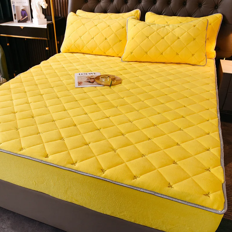 

Thicken Velvet Fitted Bed Sheets Bedspreads Winter Warm Deep Pocket Fits Queen King Size Mattress Bed Cover Bedspread on The Bed