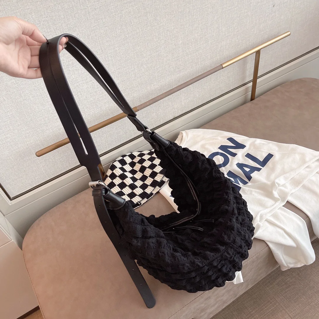 

Casual Ruched Bubble Women Shoulder Bags Designer Quilted Lady Handbags Luxury Nylon Crossbody Bag Large Hobos Tote Purses 2023