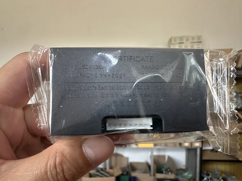 

Сварочный аппарат, измеритель с цифровым дисплеем, источник питания 9 В переменного тока и 5 в постоянного тока, измеритель с цифровым дисплеем 5135-2 / 1999