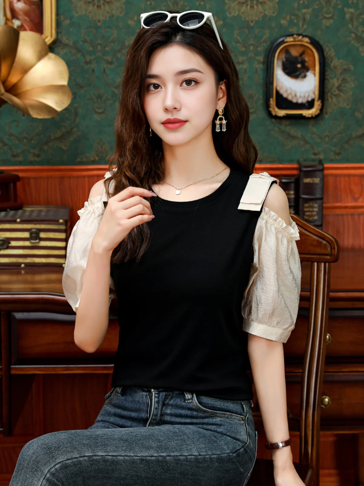 Новинка 2024 летняя темпераментная изящная футболка с открытыми плечами и