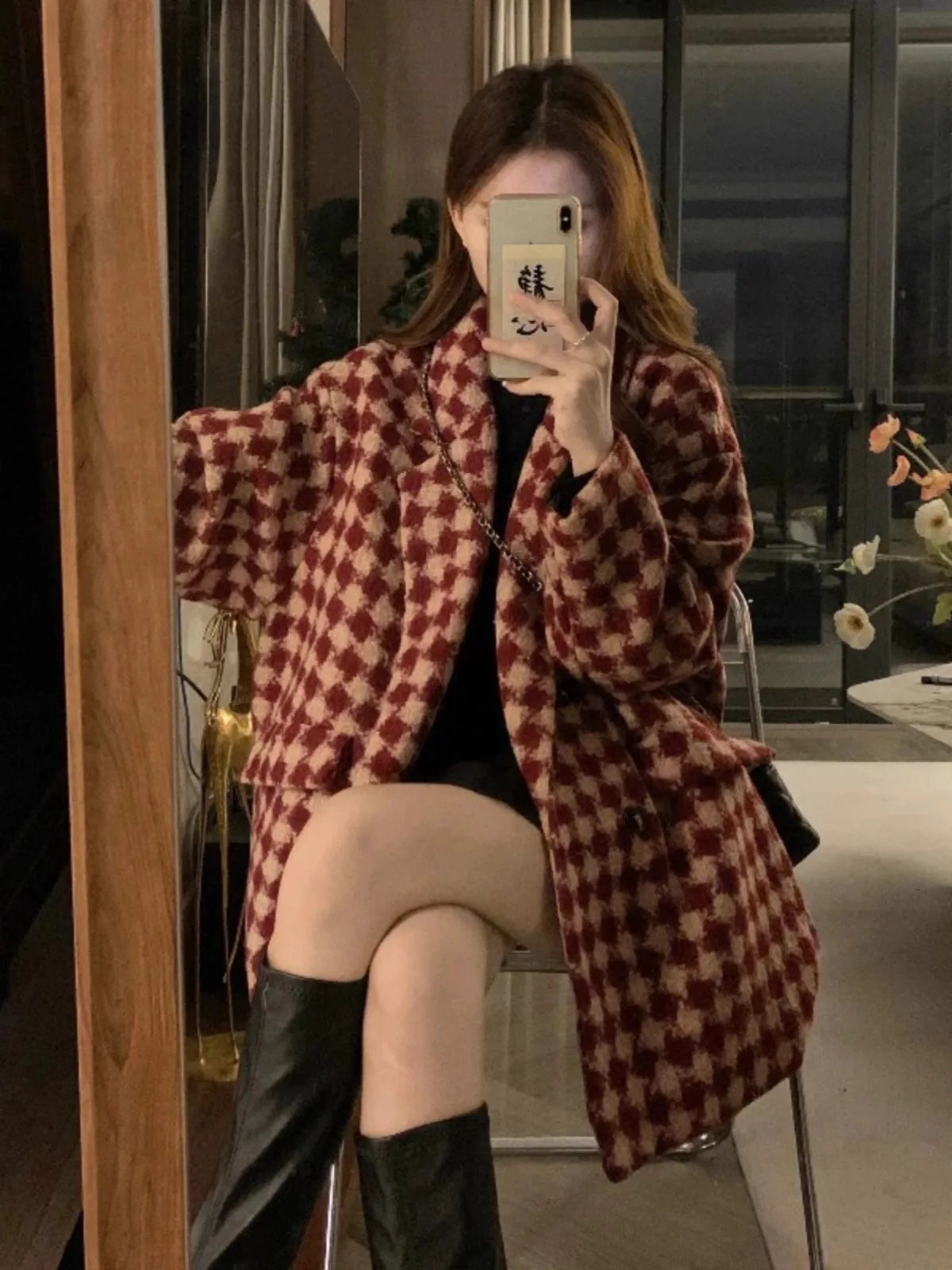 Красное клетчатое женское пальто 2024 осень и зима новое маленькое