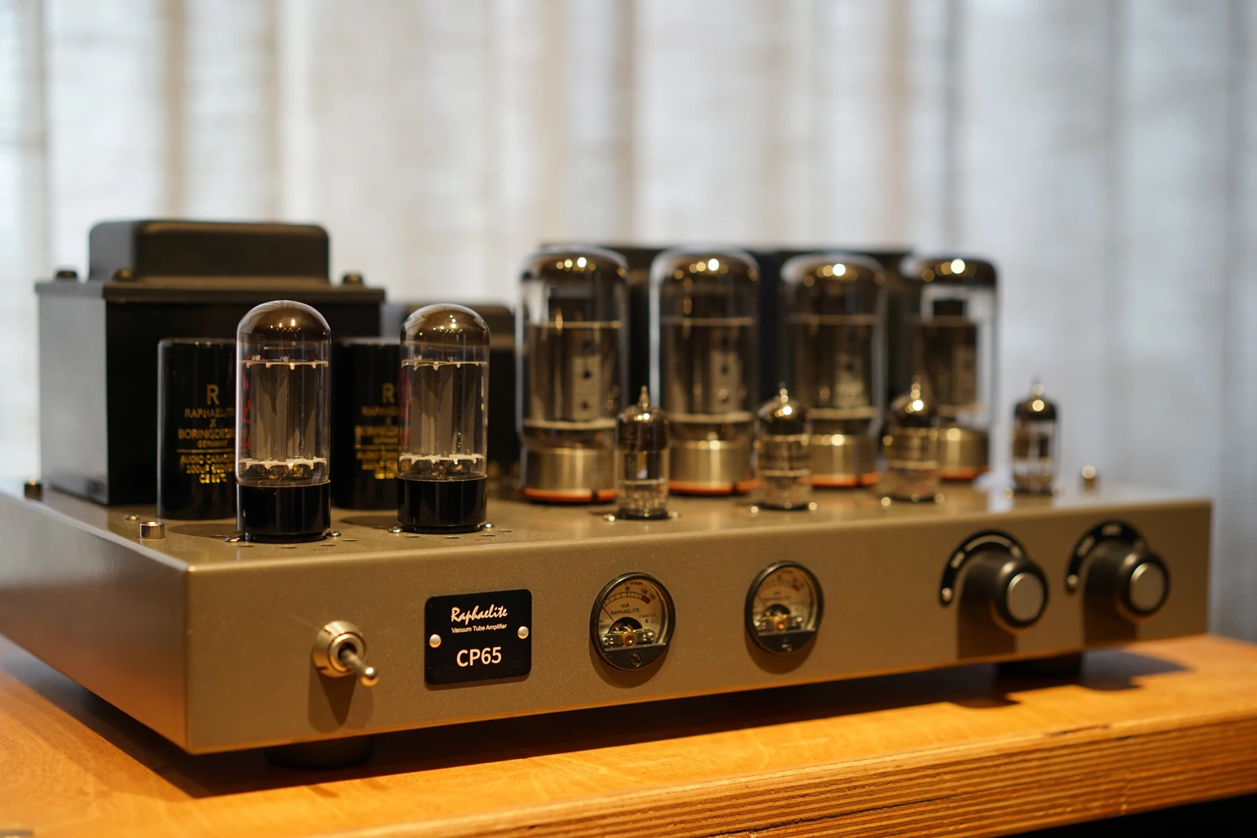 

50w*2 Raphaelite 6550 Push-pull Amplifier Cp65 Hifi Amplifier, Using Black Bakelite Cmc Gold-plated Tube Base