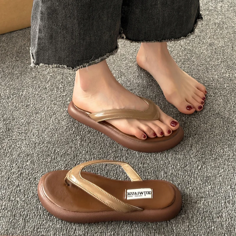 

Low Shoes Woman 2023 Slippers Summer Luxury Slides Shale Female Beach Pantofle Rubber Flip Flops Platform Designer Sabot New Haw