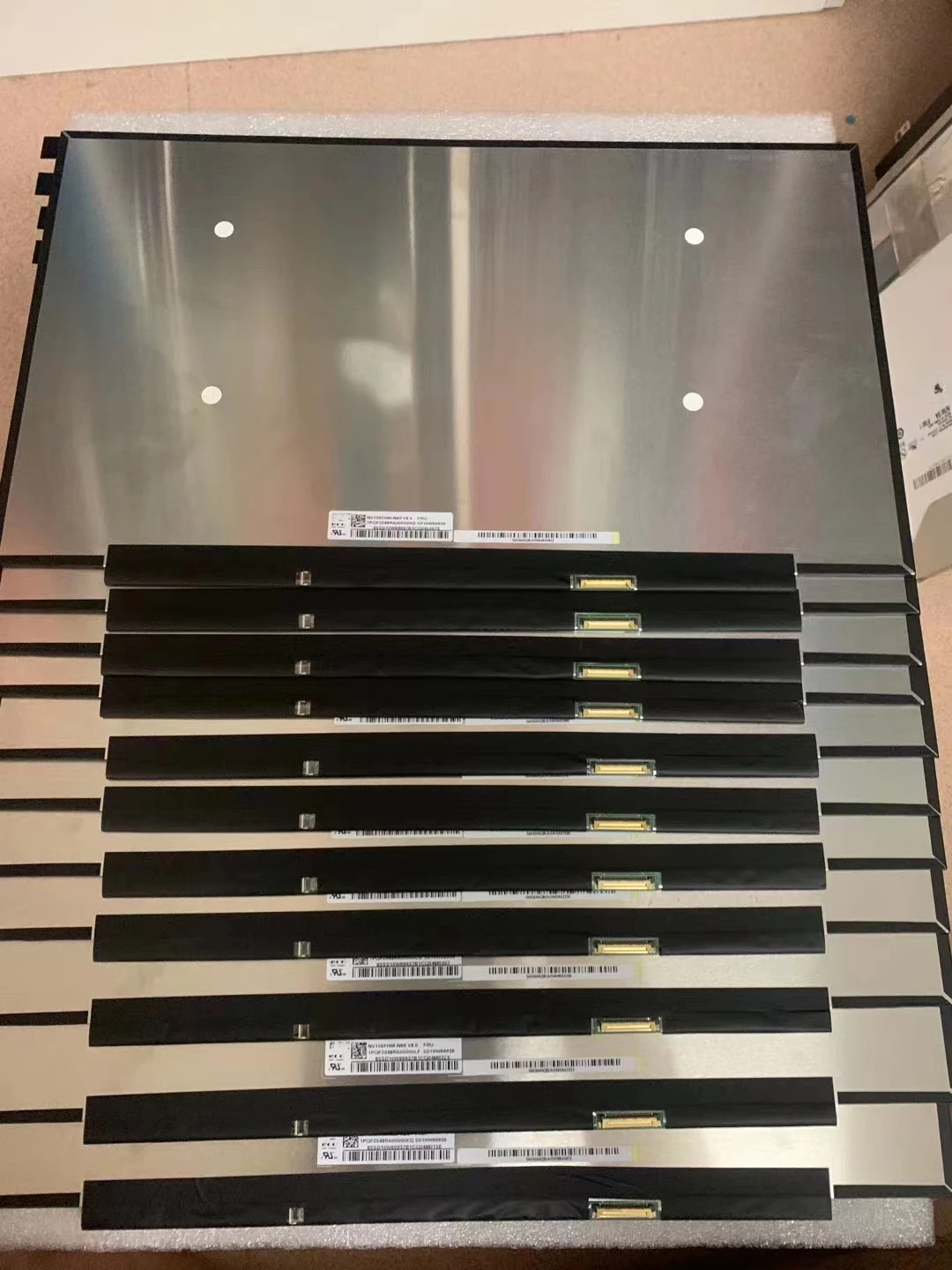 B116XW03 V.0 V.1 N116BGE-L41 LP116WH2 TLC1 N116BGE-L32 -L42 LTN116AT06 LTN116AT07 11 6-дюймовый тонкий 40-контактный