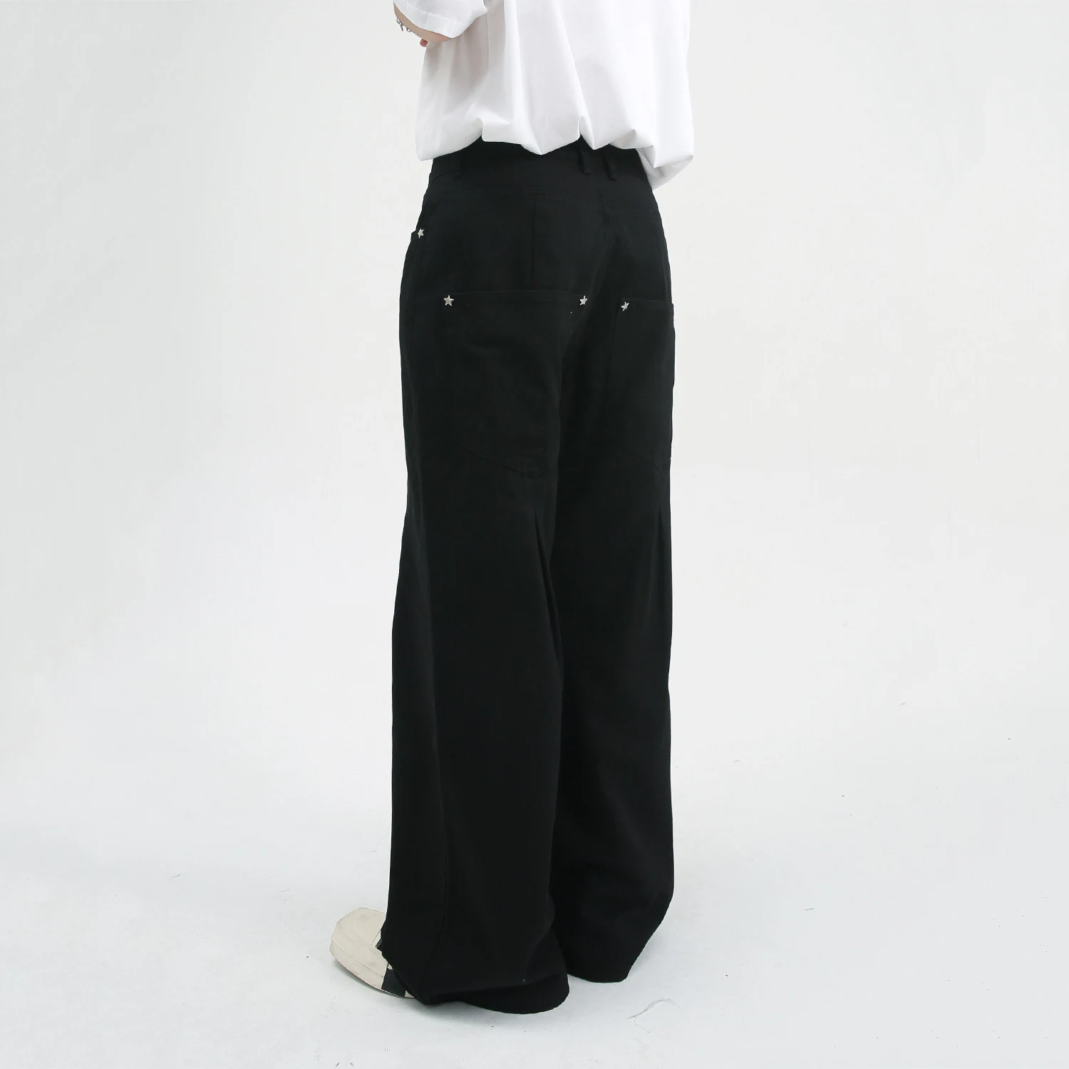 Four Seasons Men's Jeans Pentagram Decorated Jeans Ins High Street Straight Loose Men's and Women's Same Fashion Trousers JEANS