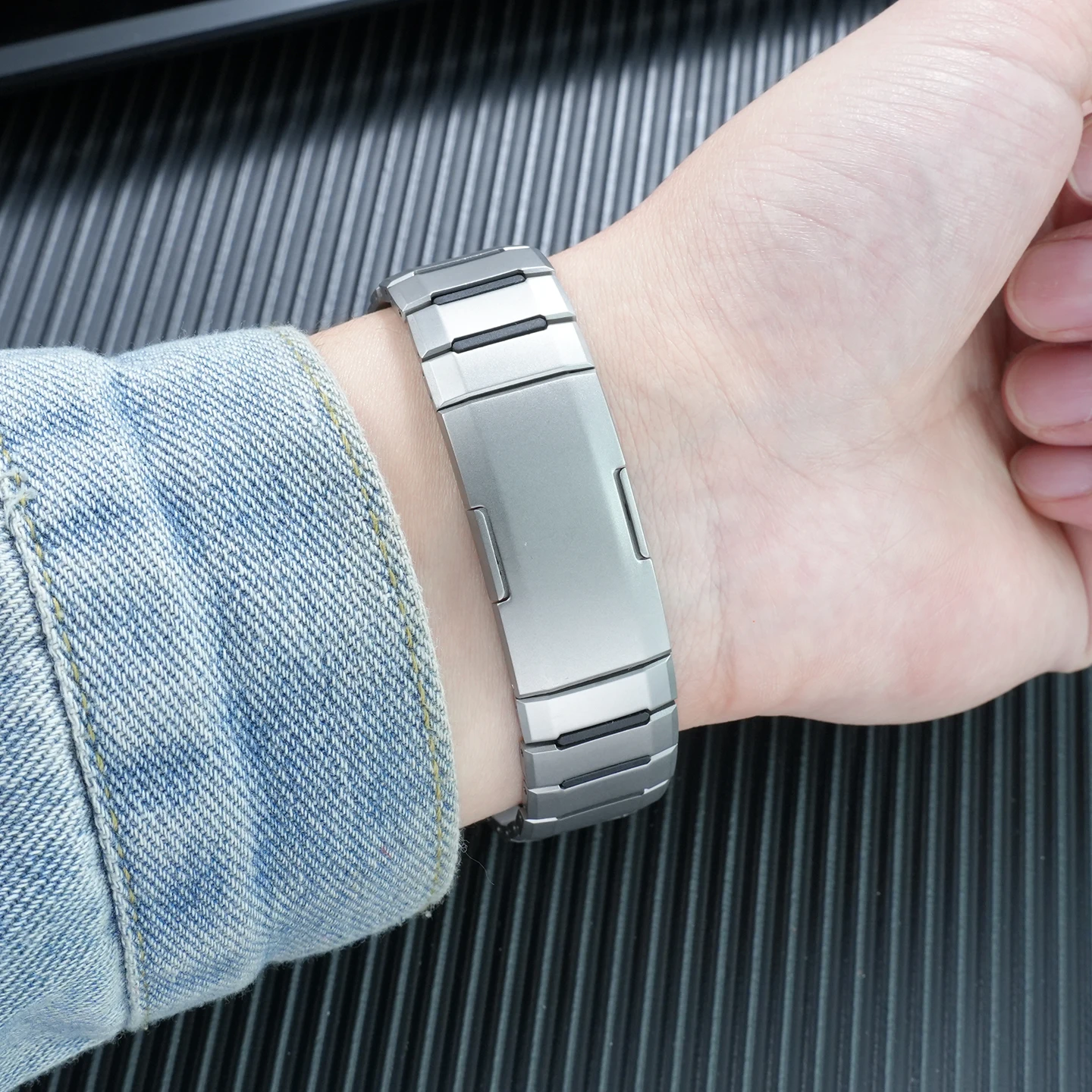 Фото Модифицированный браслет из нержавеющей стали GMW-B5000 для Casio GMWB5000 GM-B2100, металлический ремешок для часов с цветовыми блоками, модный водонепроницаемый ремешок №4