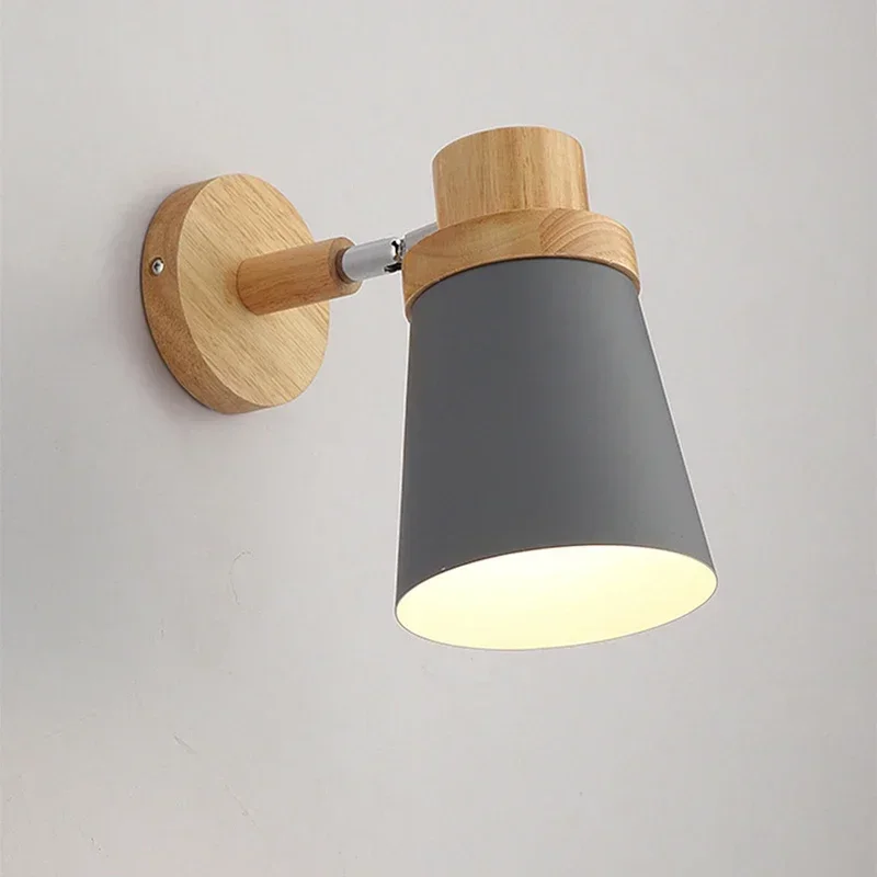 

Настенная лампа KINLAMS E27