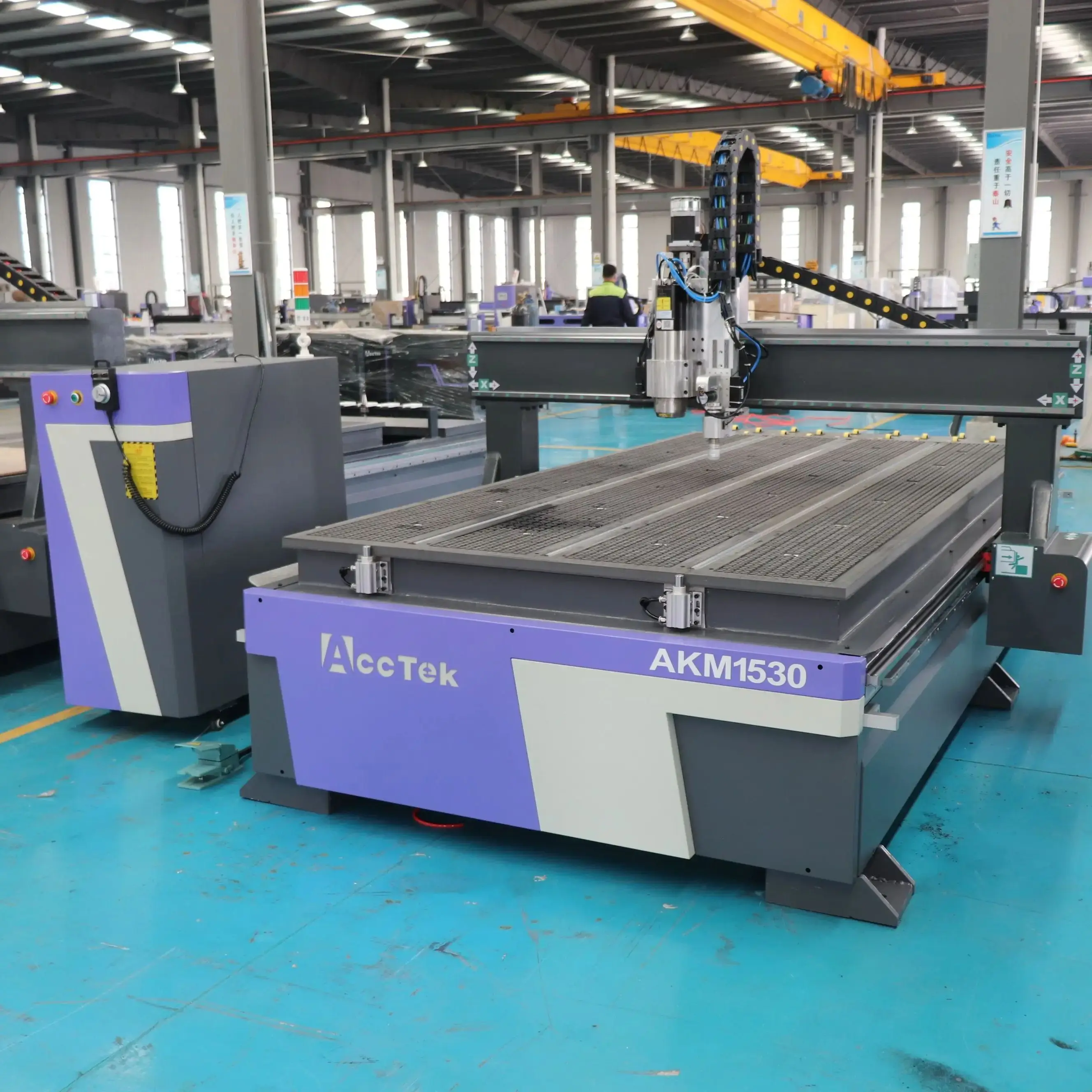 

Мебельная промышленность 1325 1530 деревообрабатывающий станок с ЧПУ с цифровым режущим ножом с ЧПУ и колеблющимся ножом для резины cardboad