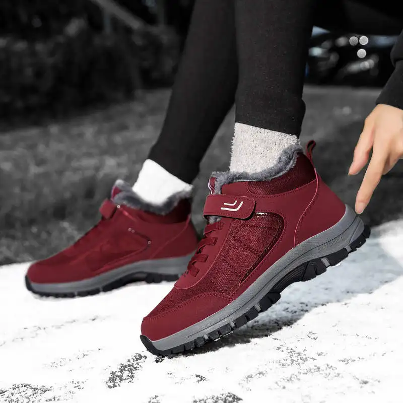 

Cushioning Female Running Sneakers Luxury Designer Trainer Summer Sports Shoes Light Green Sneakers Sport Shoes Woman Tennis