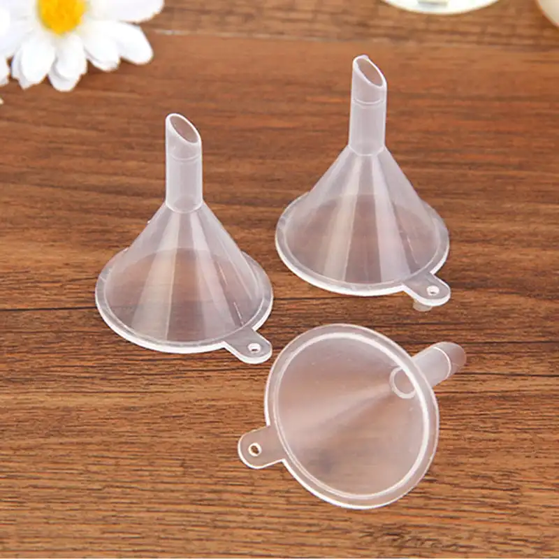 

1/2pcs Plastic Funnels Small Filling Empty Bottles Mini Packing Tools for Travel Perfumes Liquid Oil Splitter Auxiliary Supplies