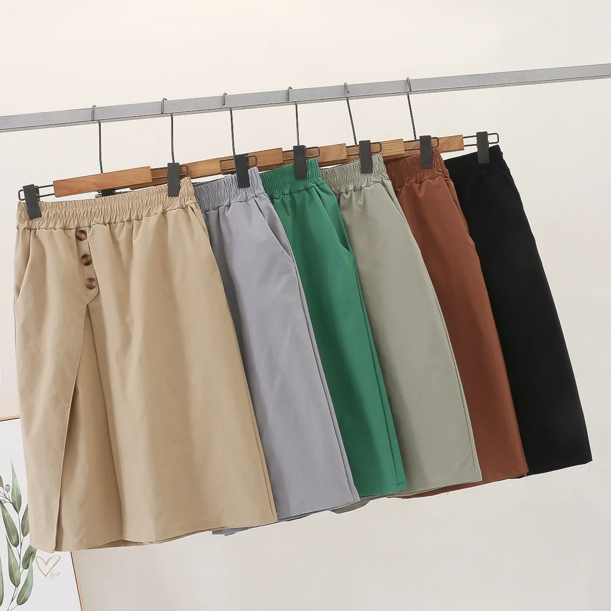 

Юбка-брюки Женская свободного покроя, однотонная хлопковая смесь, эластичные штаны до колен с завышенной талией, модные шорты с широкими шт...