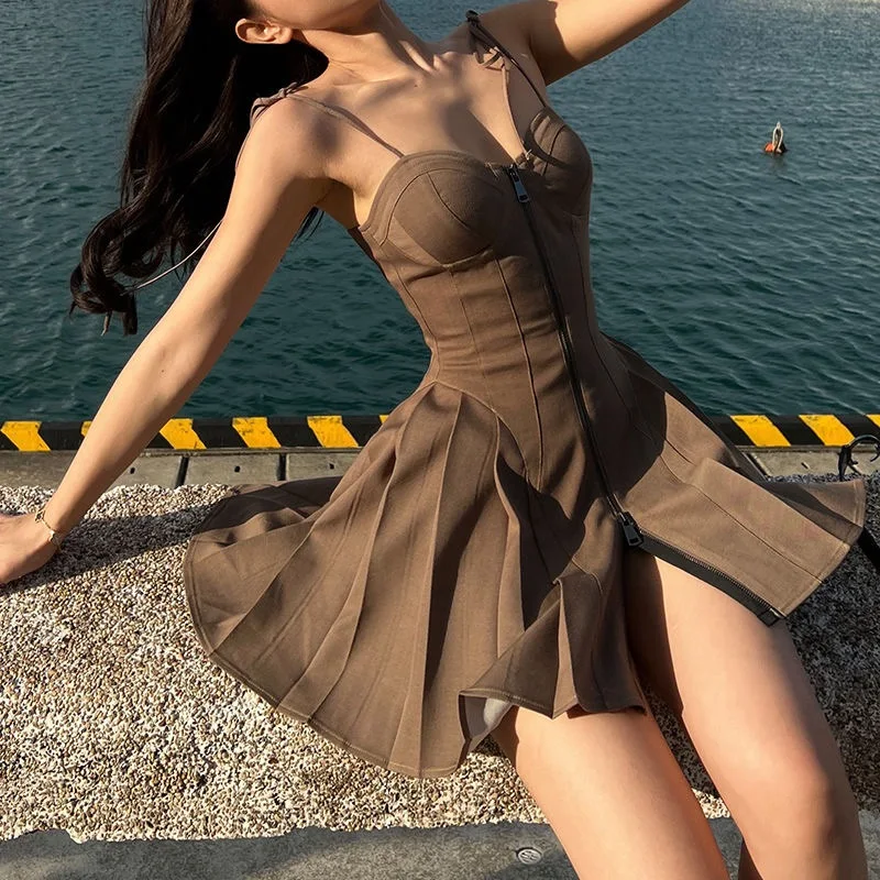 

Sexy pure style suspender dress spring 2022 latest retro minority design shows the trend of thin A-line skirt PD