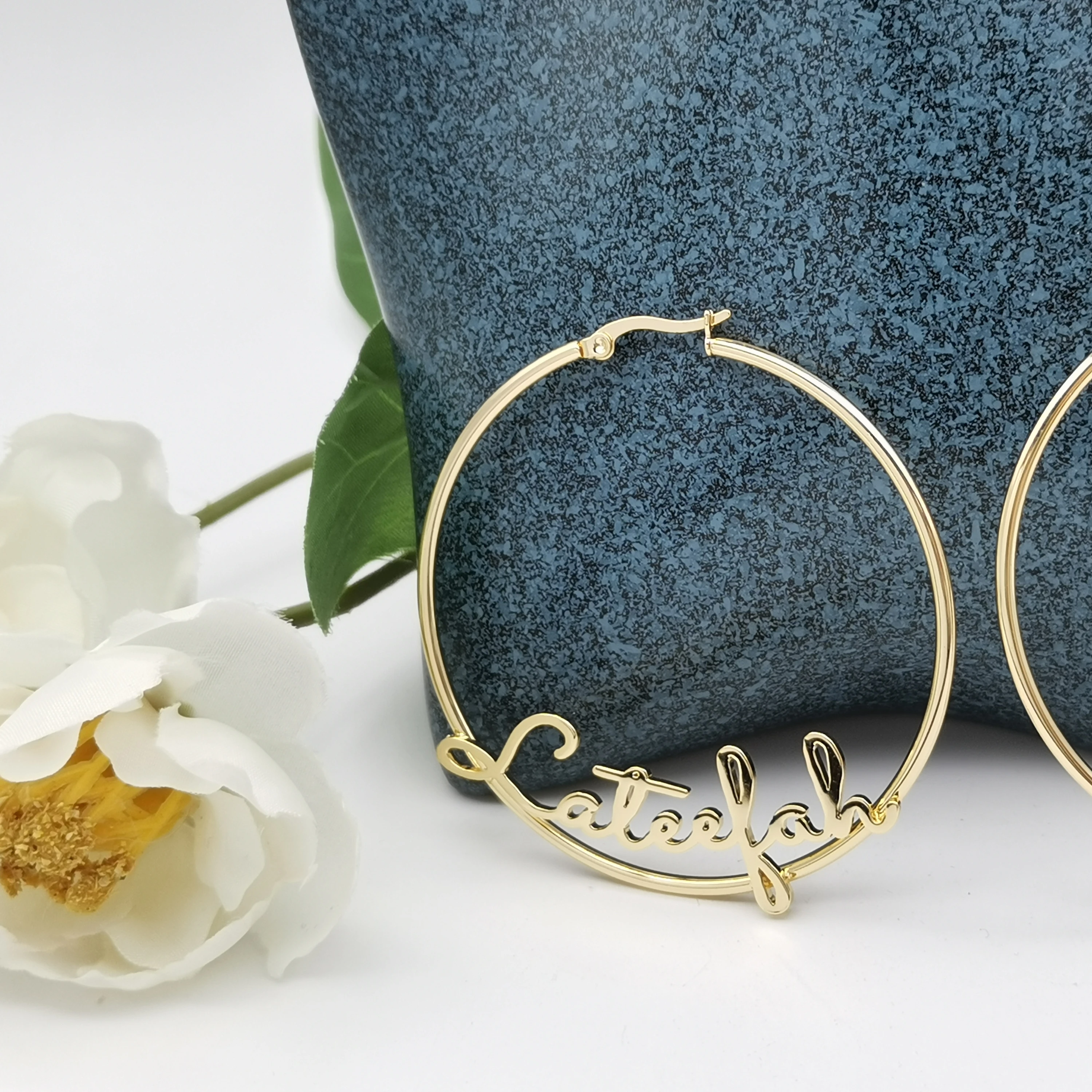 Lateefah New Trendy Custom Name Hoop Earrings Stainless Steel Personalized Earrings for Women Letter Pendant Jewelry Gift