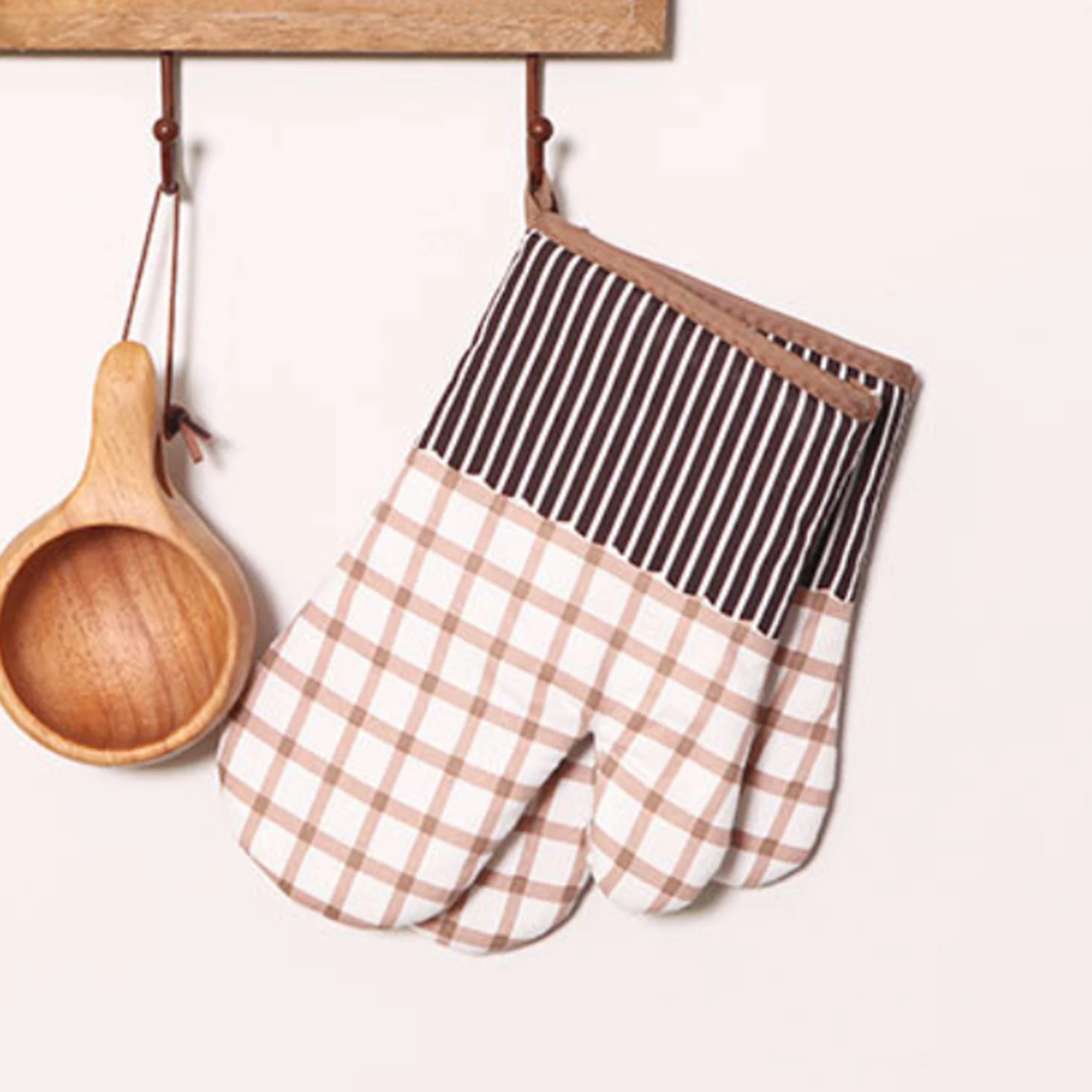 

1Pcs Hot Oven Mitts Baking Anti-Hot Gloves Pad Oven Microwave Insulation Mat Baking Kitchen Tools 2pcs