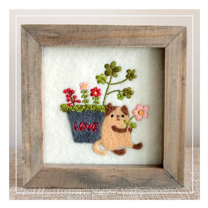 

Cat picture frame wool needlepoint kit wool felt needle felting pendant craft needlecraft DIY gift idea