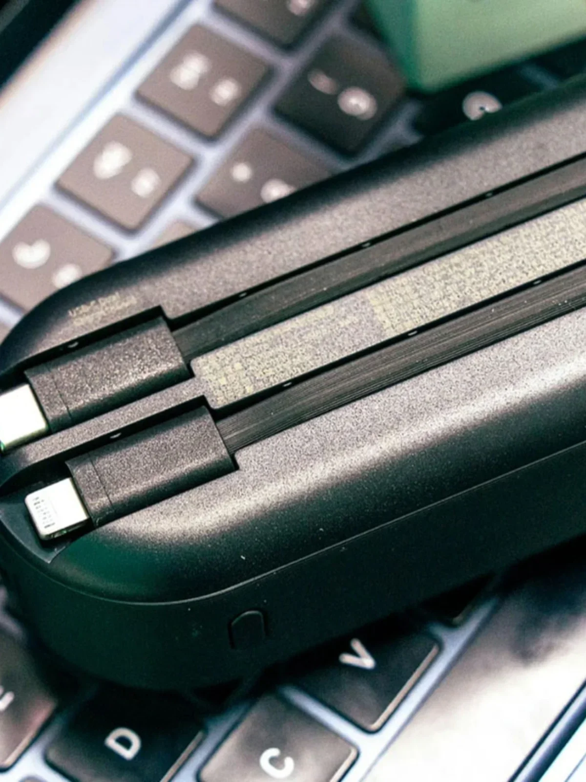 Кабель IDMIX с зарядным кабелем 15000 мАч