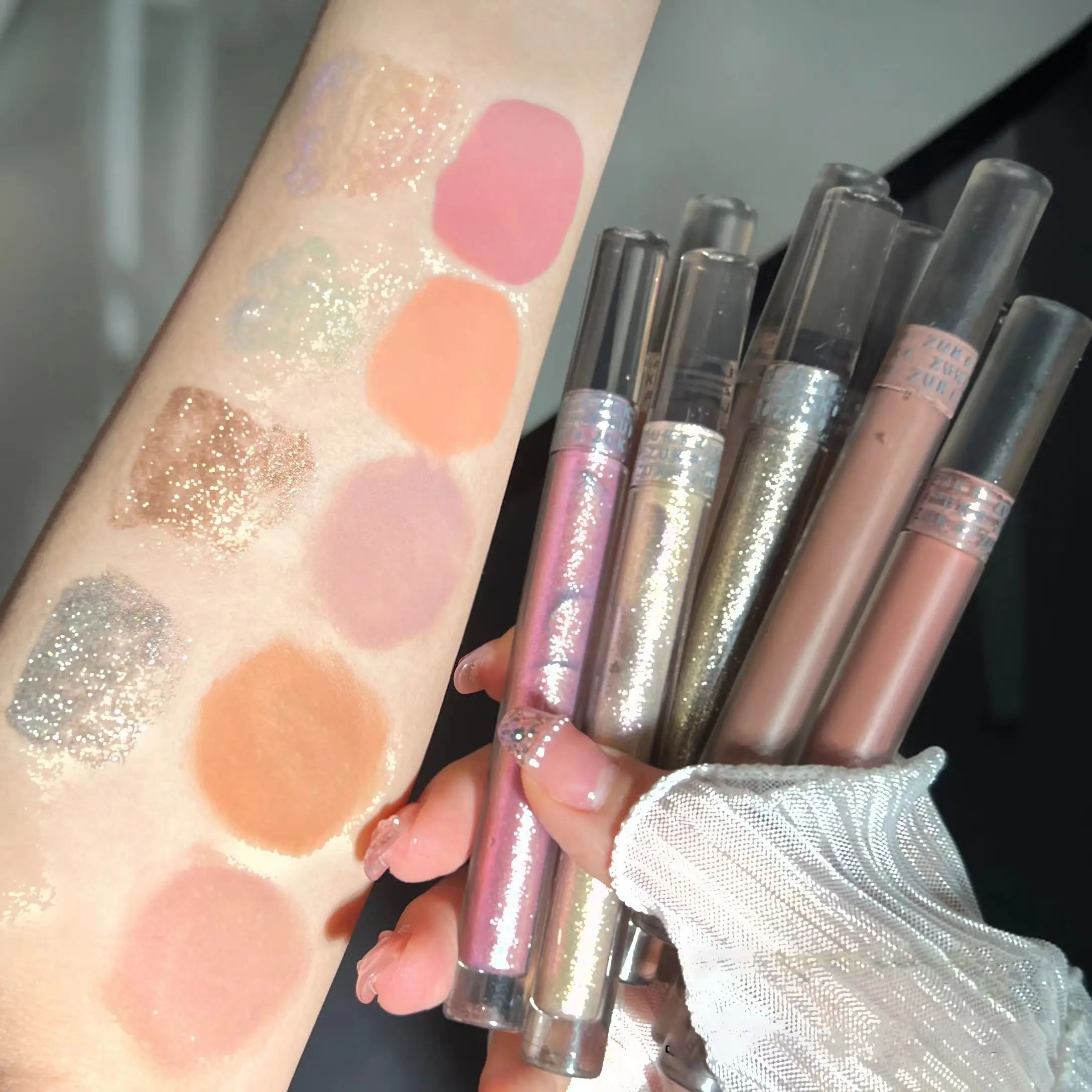 

Glitter Liquid Eyeshadows 9 Color Contour Makeup Lasting Matte Natural Cheek Contour Blush Pigment Milk Coffee Shadow Cosmetics