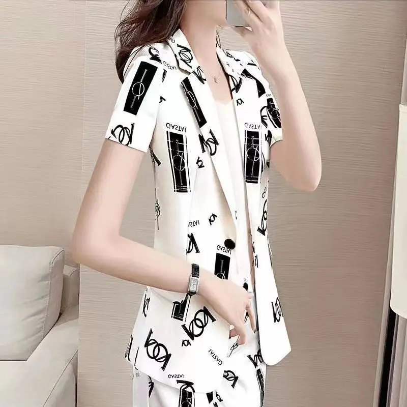 Fashion Woman 2023 New Style White Irregular Pattern Printed Suit Shorts Summer Two-piece Fashion
