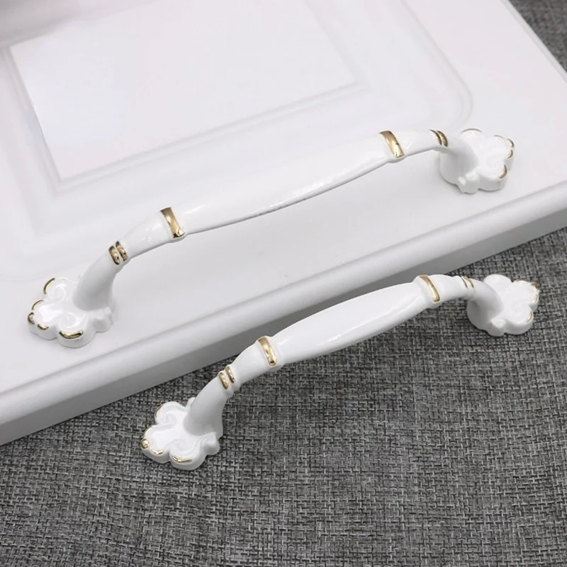

New European Fuji White Black Handle Cabinet Wardrobe Door Handle Simple Furniture Hardware Accessories Drawer Furniture Handles