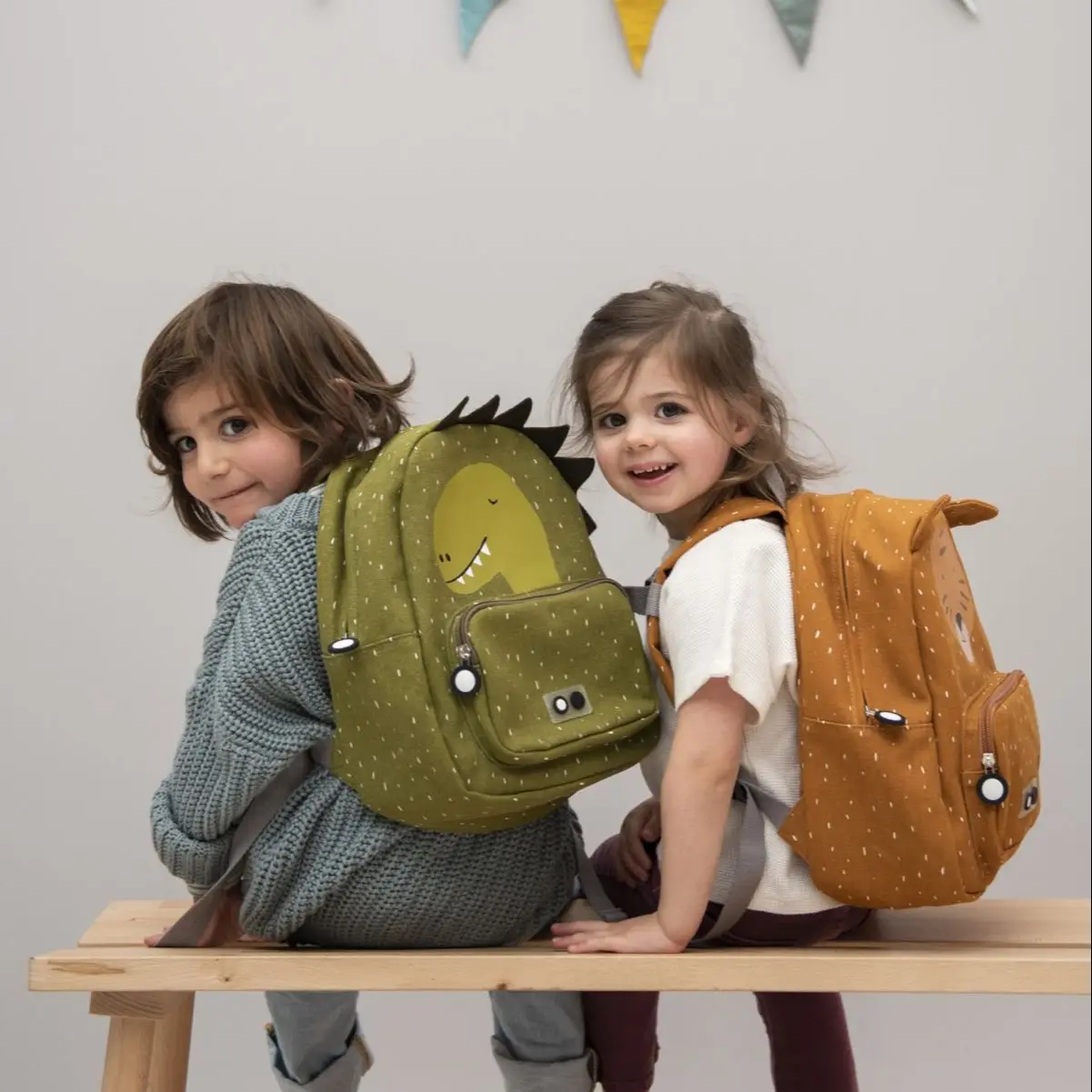 

Kids Backpack Boys Girls Schoolbag Holiday Backpack Ins Baby Cute Fashion Cartoon Animals Bag Children Handbag School Bag