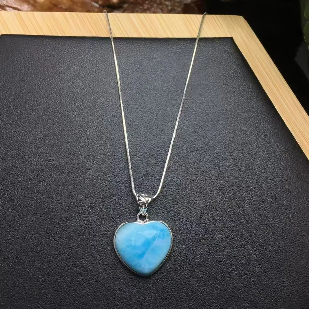 Цельный кулон в форме сердца из серебра 925 пробы с инкрустацией натурального