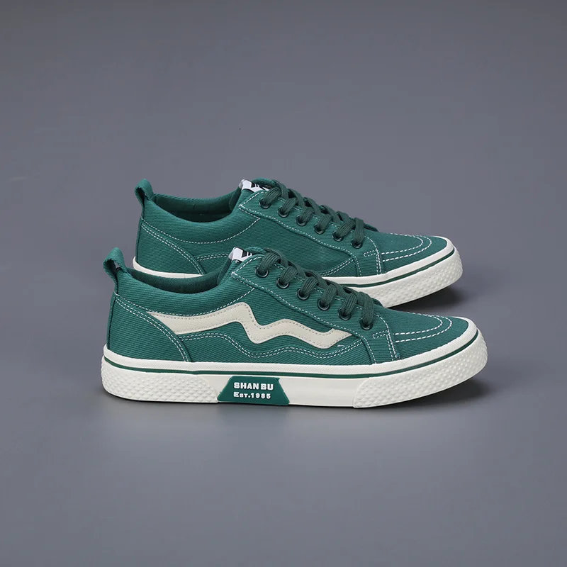 New Green Men's Sports Shoes Non-slip Man Skateboard Shoes Comfortable Men Classic Canvas Shoes Mens Wear-resistant Sneakers