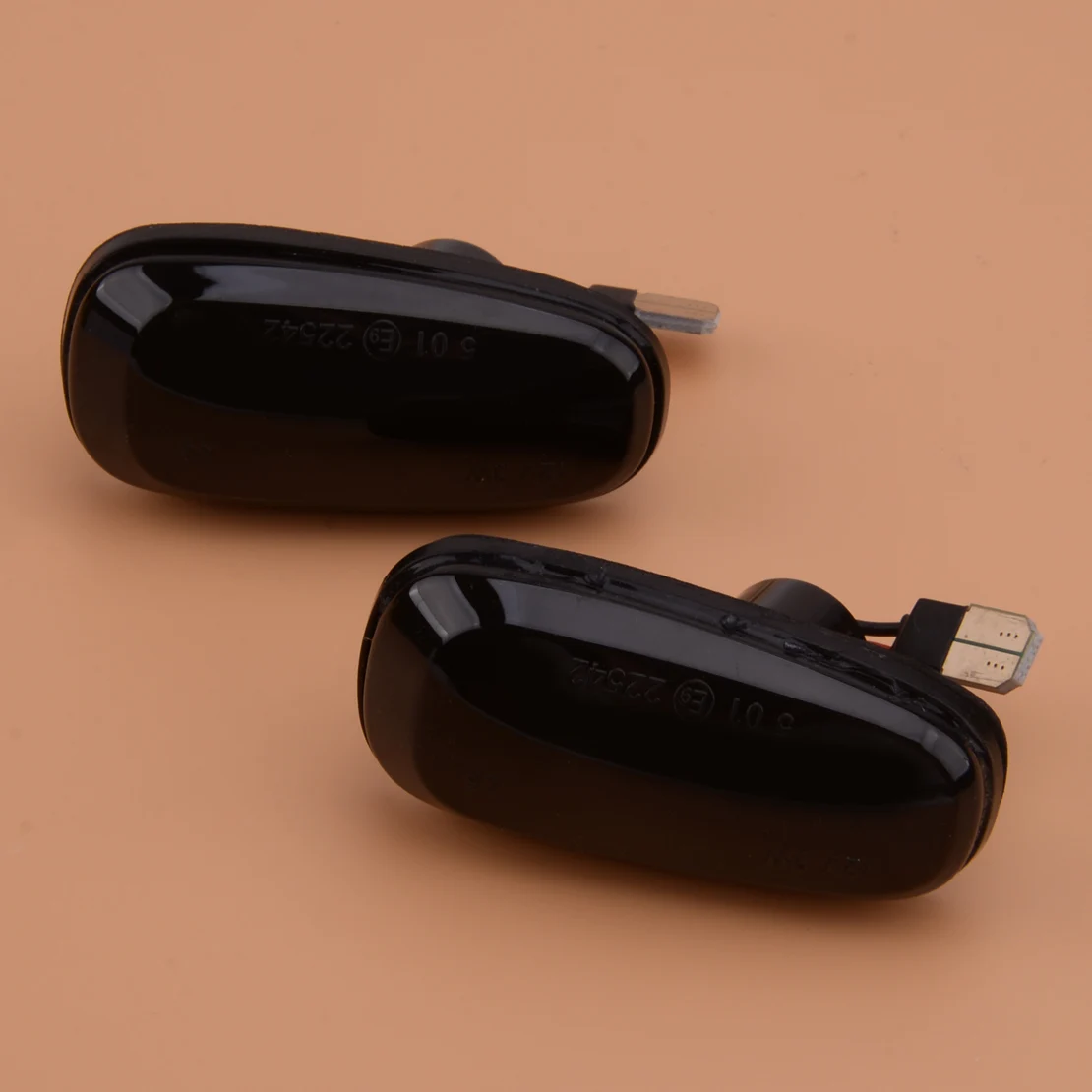 

2pcs Black Lens Car LED Dynamic Side Turn Signal Lamp Repeater Light 17134001 09117660 Fit for Holden Commodore VY VZ Astra TS