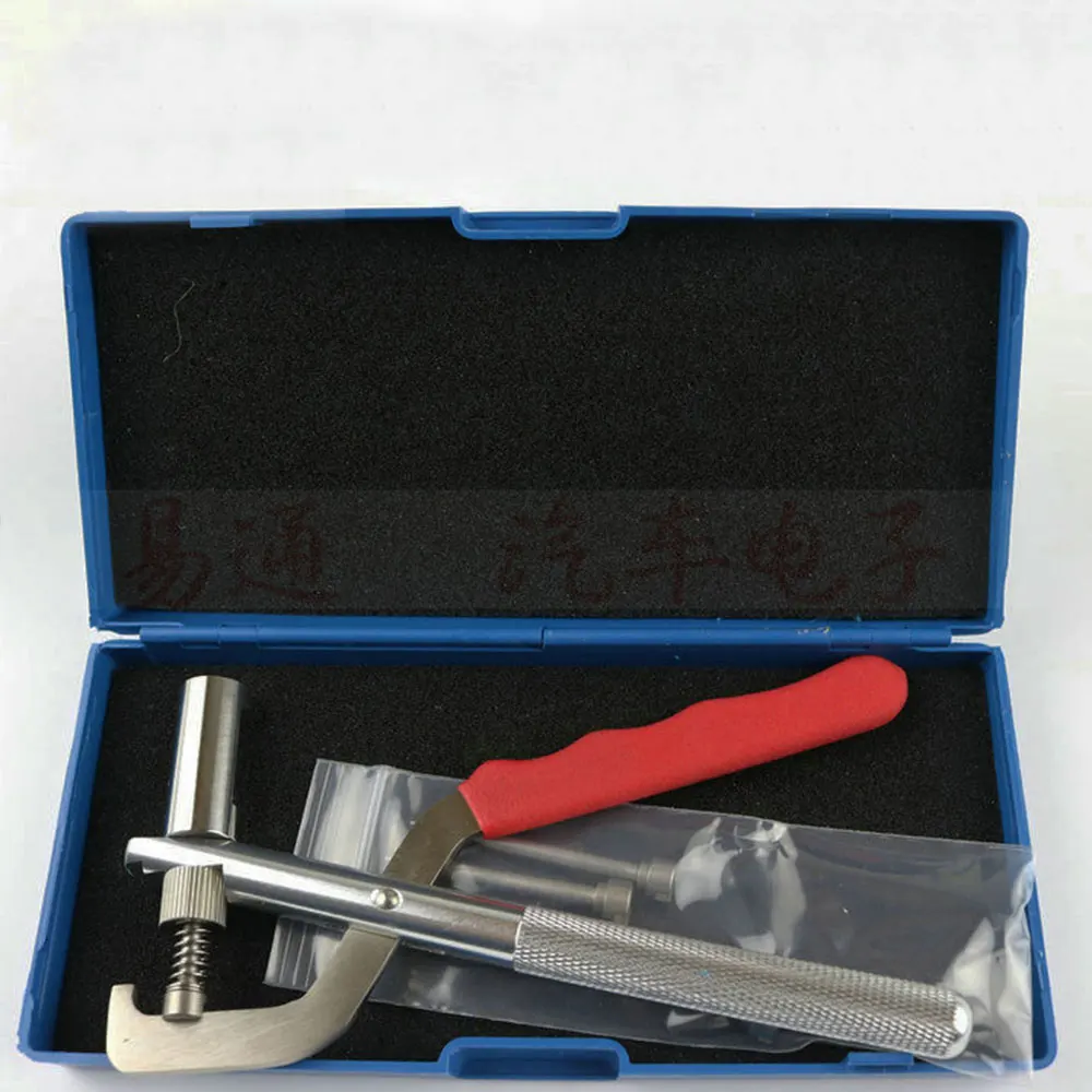 Тонкогубцы для снятия автомобильных ключей с дистанционного управления