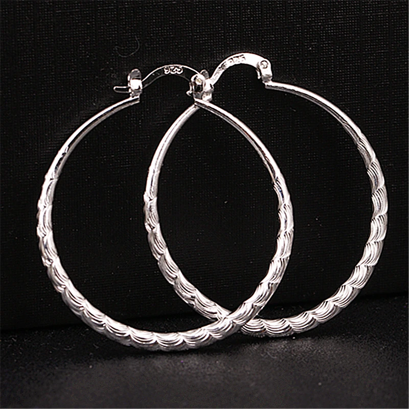 

Fashion Women Cartilage Lobe Earrings Piercing Sensitive Ears Cuff Tiny Hoop Cubic Zirconia Hoop Lightweight