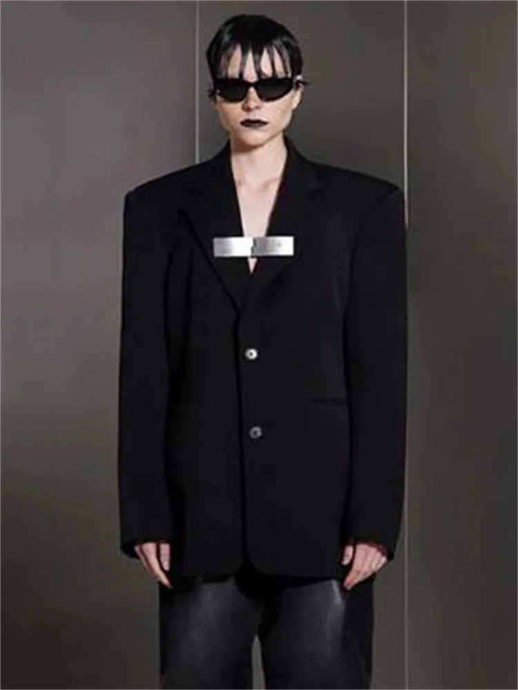 

2023 New Series Women Autumn Metal Buckle Decoration Personalized Loose Long Sleeve Suit Coat High Quality Women's Jacket Traf