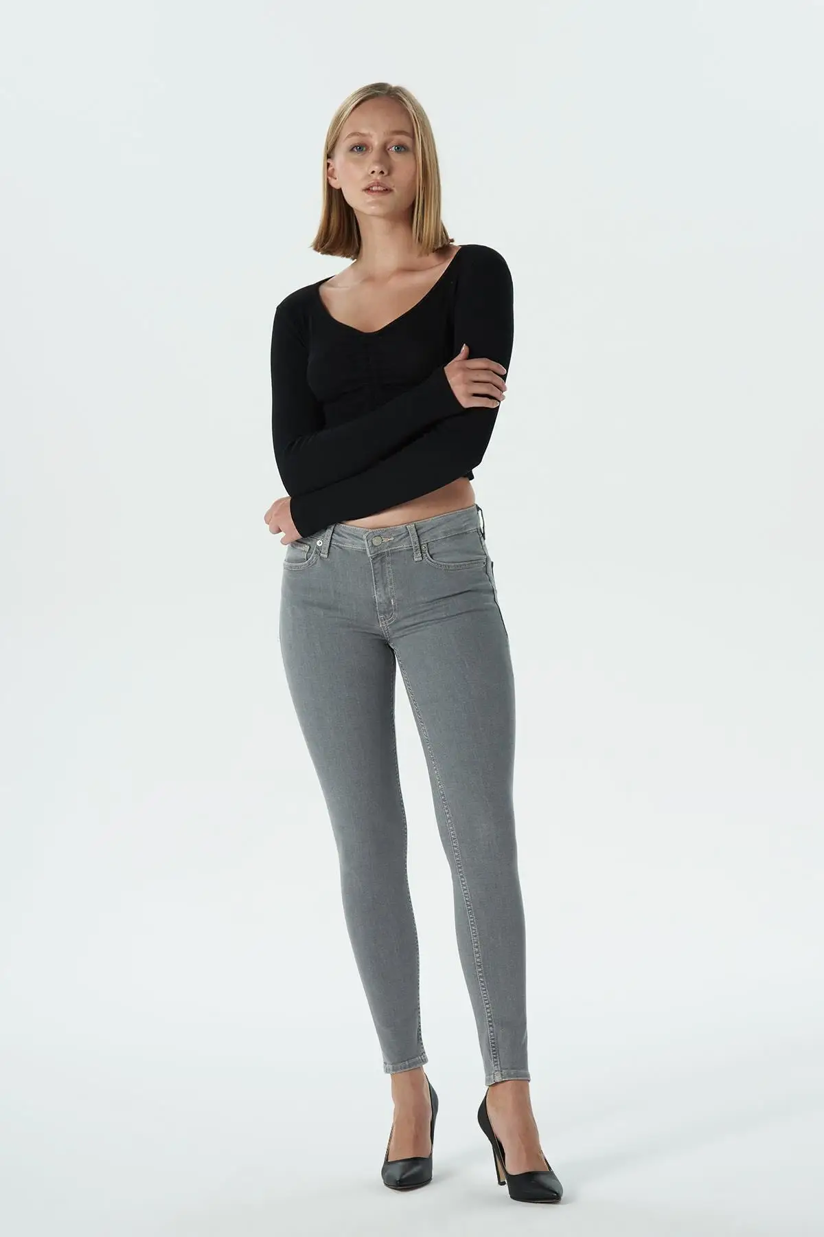 

Women's Jean Gray Normal Waist Zippered Skinny Fit Full Length Straight Pant Streetwear Female Buttons Zipper Ladies