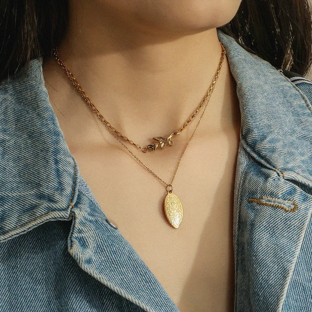 

Personality Gold Stainless Steel Double Layer Rose Leaf Pendant Summer Fashion Temperament Clavicle Necklace Female Jewelry Gift