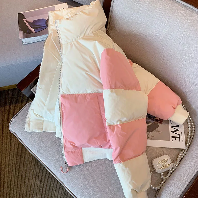 Женская зимняя короткая куртка на хлопковом наполнителе с круглым воротником