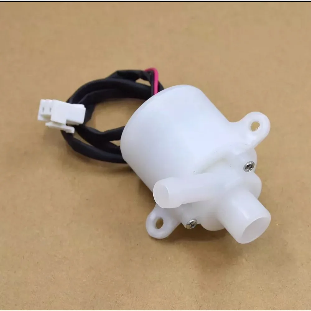 

DC5V-12V HZB-12A/25BF Бесщеточный насос с крыльчаткой Водяная откачка 1,5-2,5 л/мин Маленький водяной насос для льдогенераторов