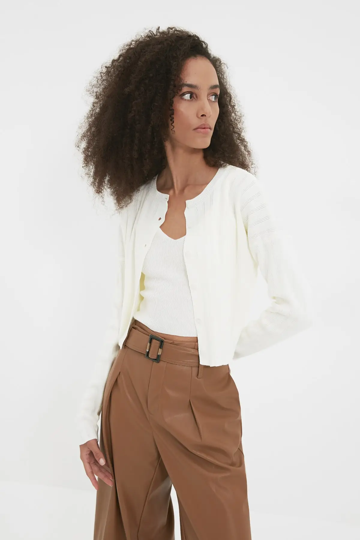 

Trendyol Button Detail Bluzlu Knitwear Cardigan TWOAW22HI1094