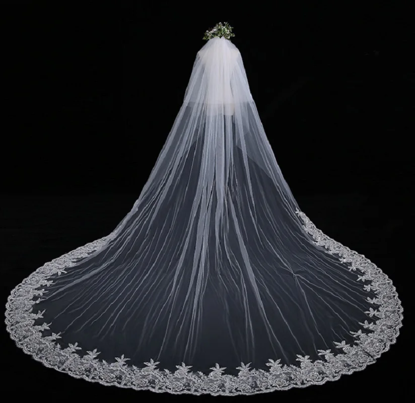 Фата свадебная с кристаллами и бусинами 3 м