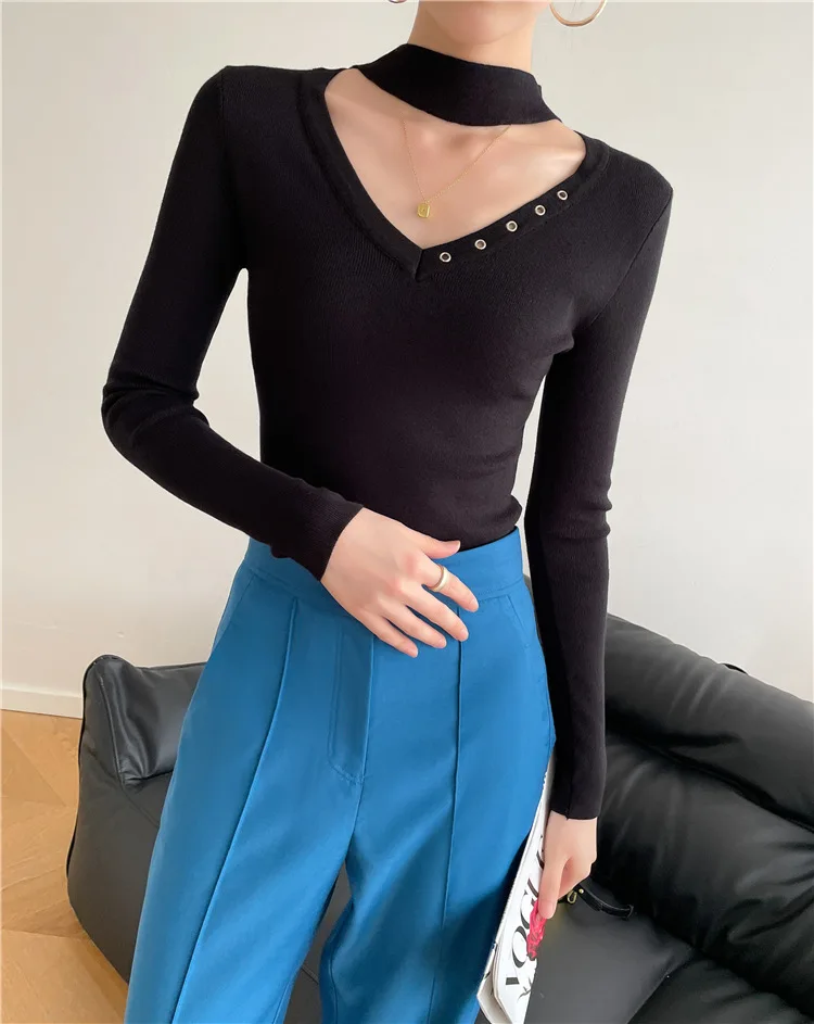 

Женский трикотажный свитер с V-образным вырезом и длинным рукавом