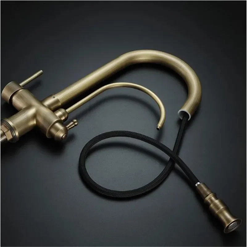 Кухонный смеситель из латуни