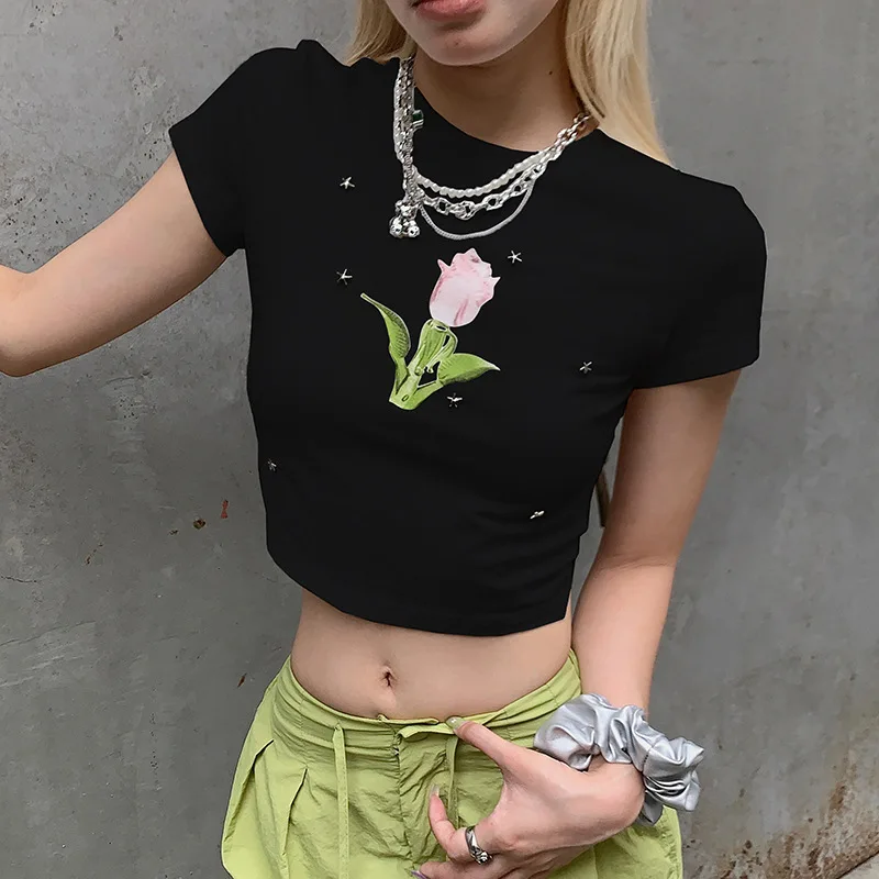 

Street Fresh Rivet Metal Design Tulip Flower Print Fit Fit T-shirt Spicy Girl Waist Wrap Top