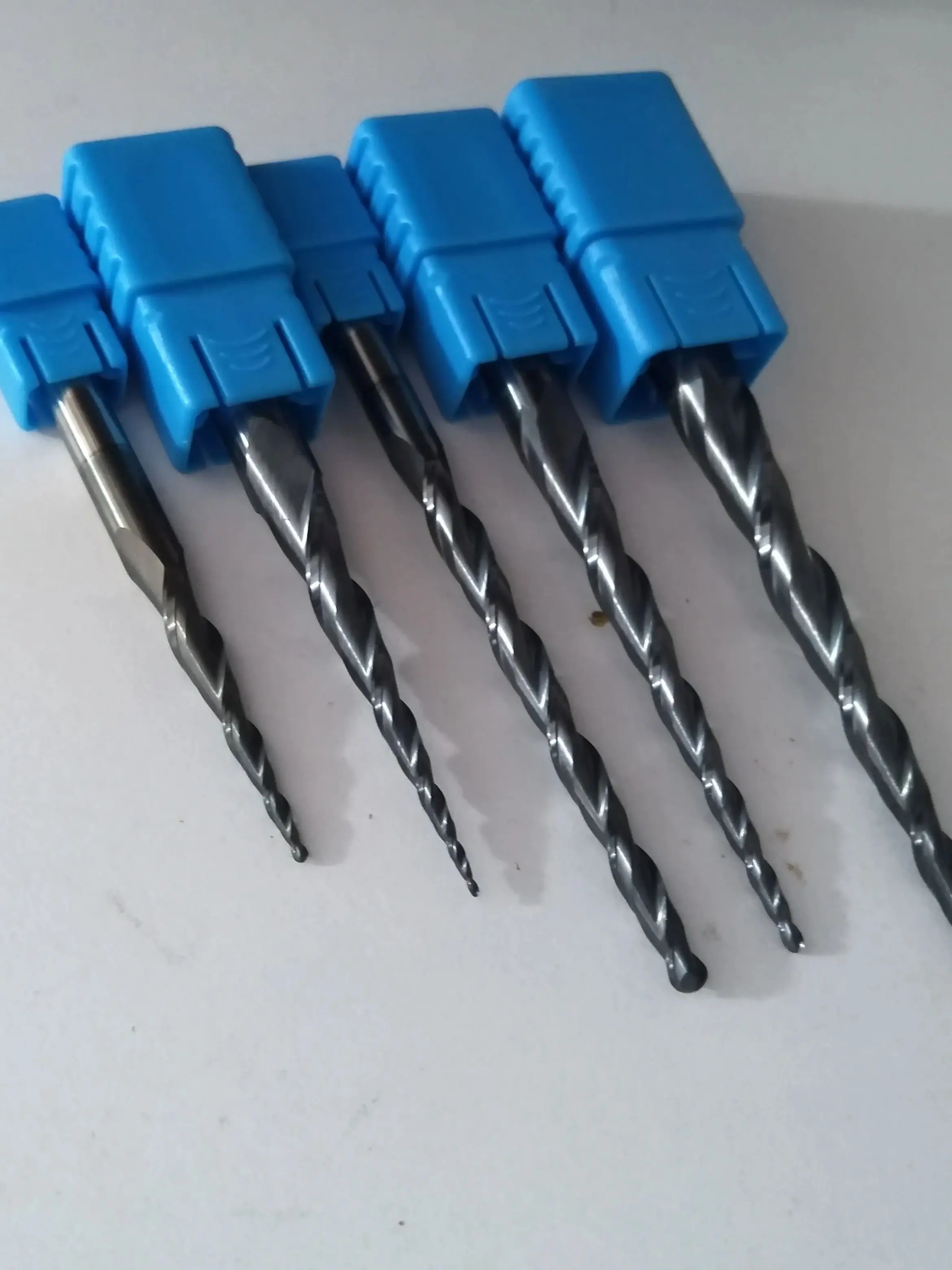 

Фрезы Jerray R0.25/R0.5/R0.75/R1/R1.5/R2 3.175/4/6/8 мм