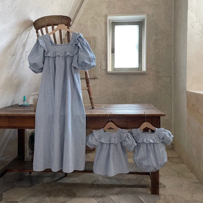 

Family Matching Summer Children Cotton Top Puff Sleeve Plaid Woman Dress Toddler Baby Girl Romper Mother Daughters Look